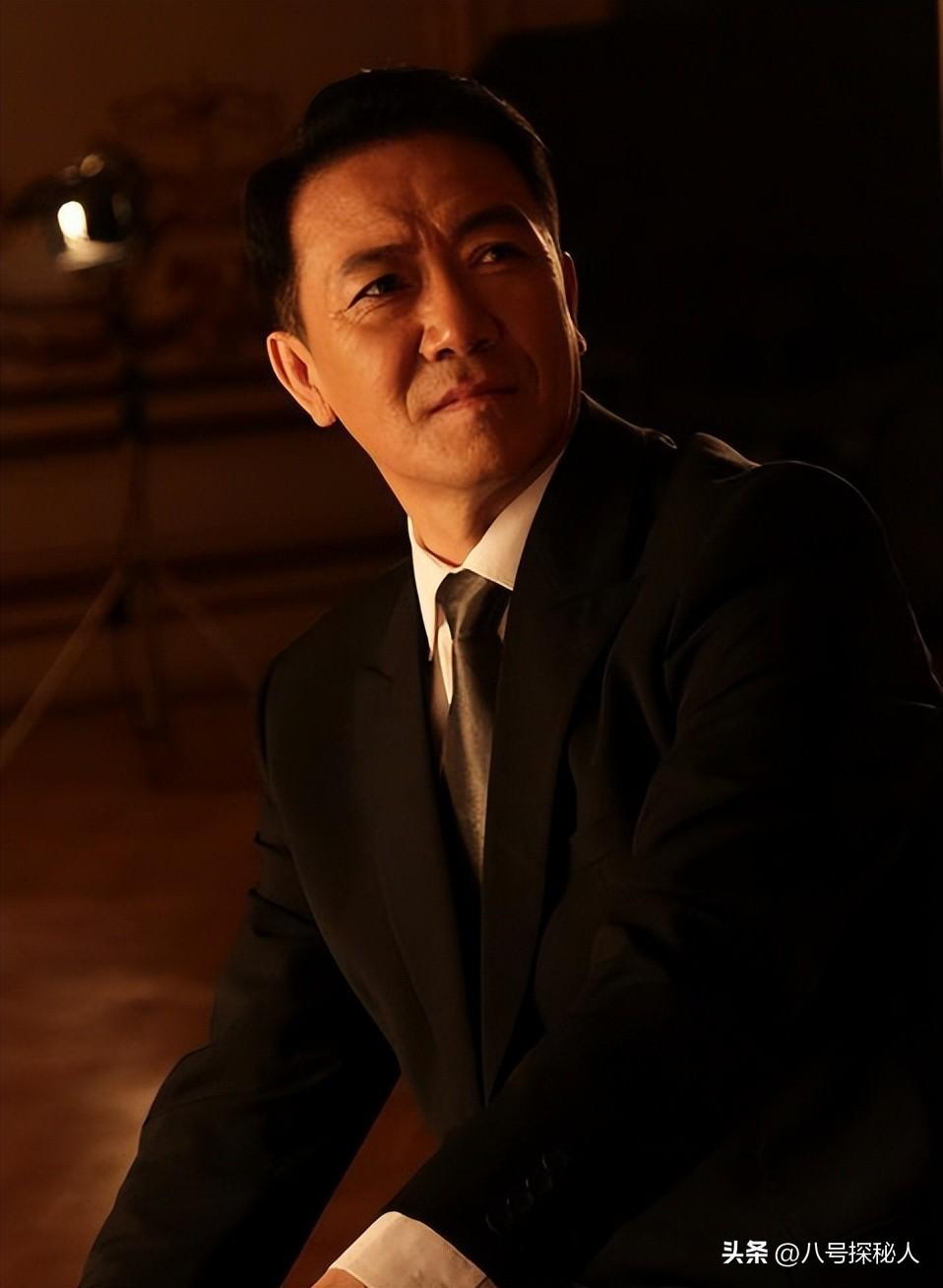 拋棄24年原配，轉身迎娶小嬌妻，不料兒子30年的報復讓他遺憾終生
