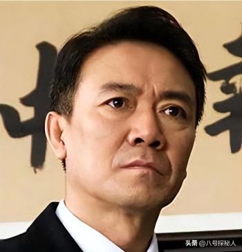 拋棄24年原配，轉身迎娶小嬌妻，不料兒子30年的報復讓他遺憾終生