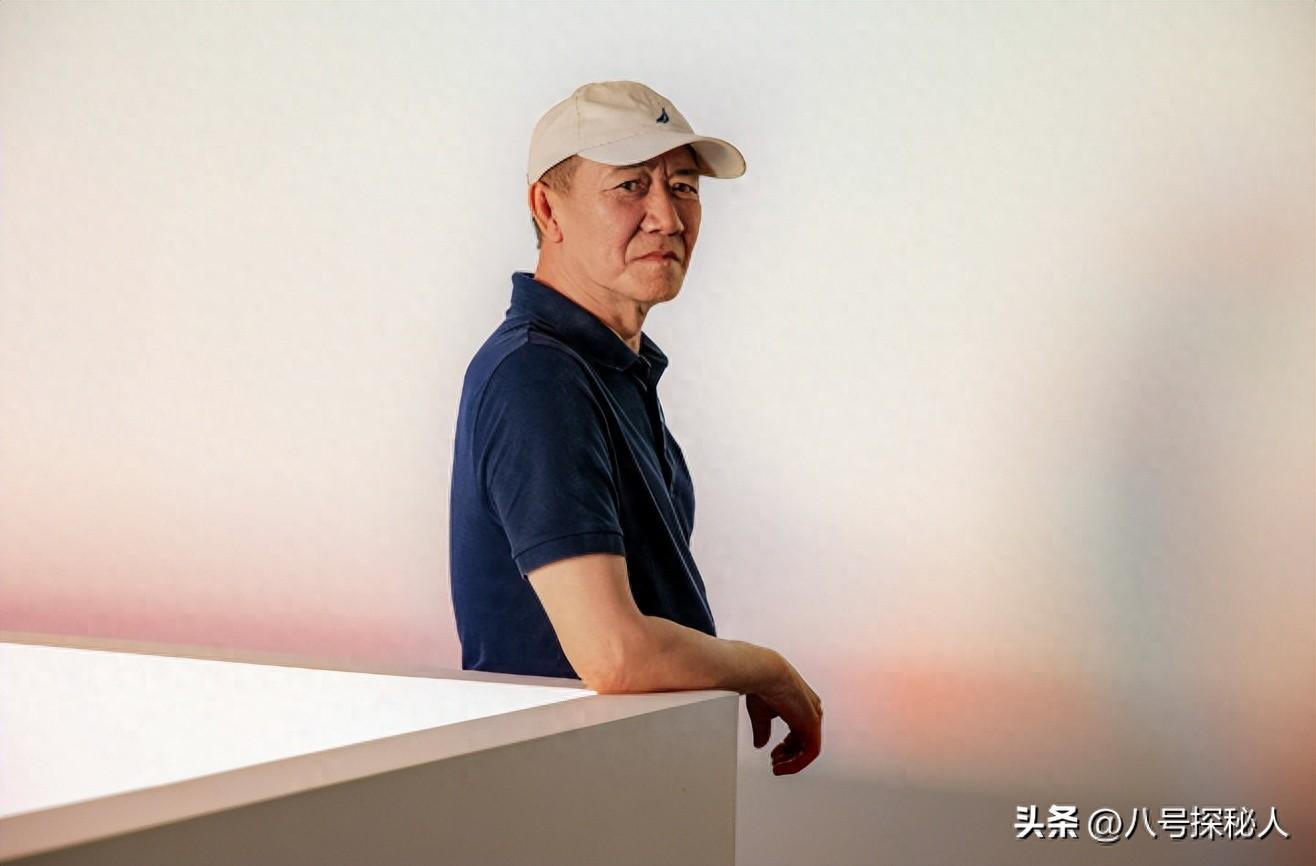 拋棄24年原配，轉身迎娶小嬌妻，不料兒子30年的報復讓他遺憾終生